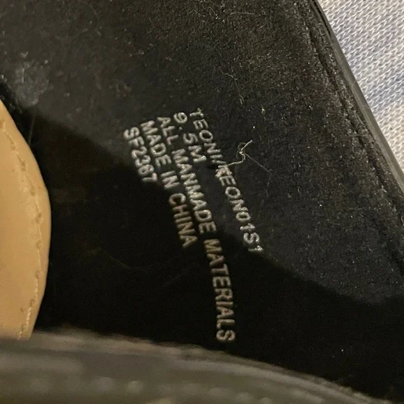 Steve Madden Twice Black Patent Leather Mary Jane platform Heels - Picture 12 of 12